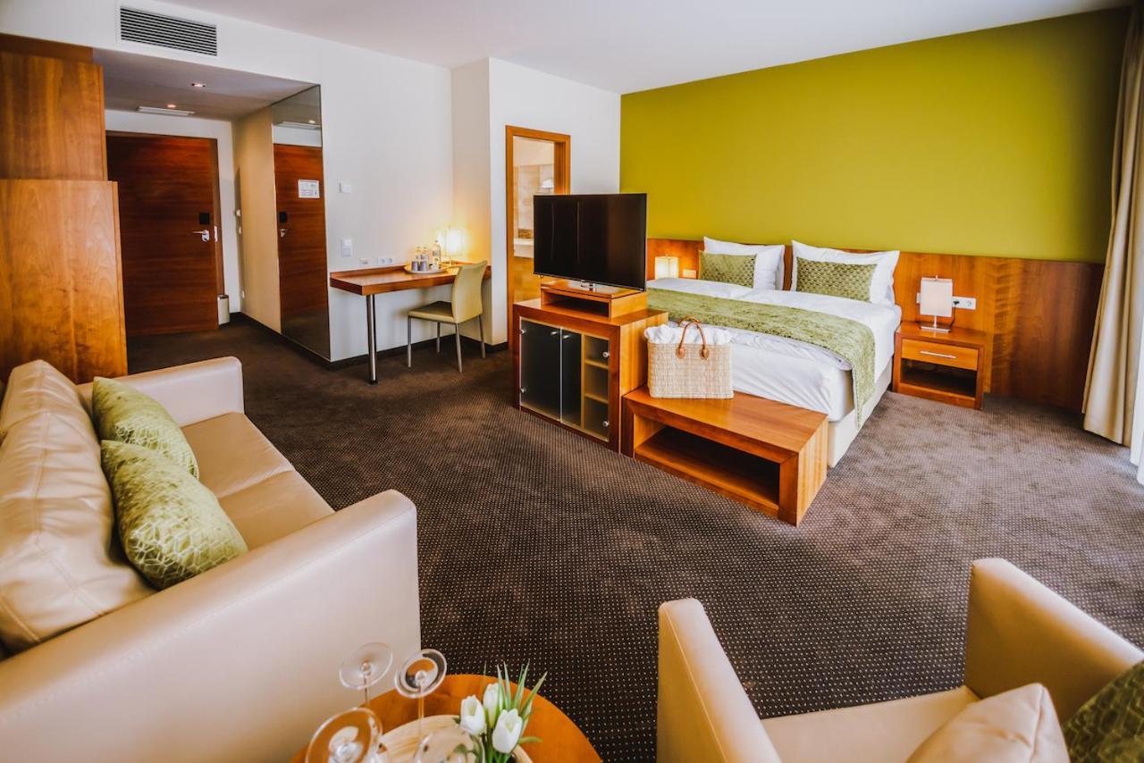 Seehotel Sued By S4Y Velden am Wörthersee Dış mekan fotoğraf
